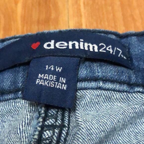 Denim 24/7 Embroidered Jeans Size 14W - Picture 13 of 13